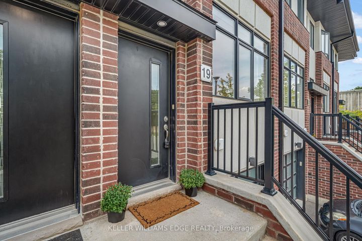 Photo 3 at 19 Mulhollard Lane, Ancaster, Hamilton
