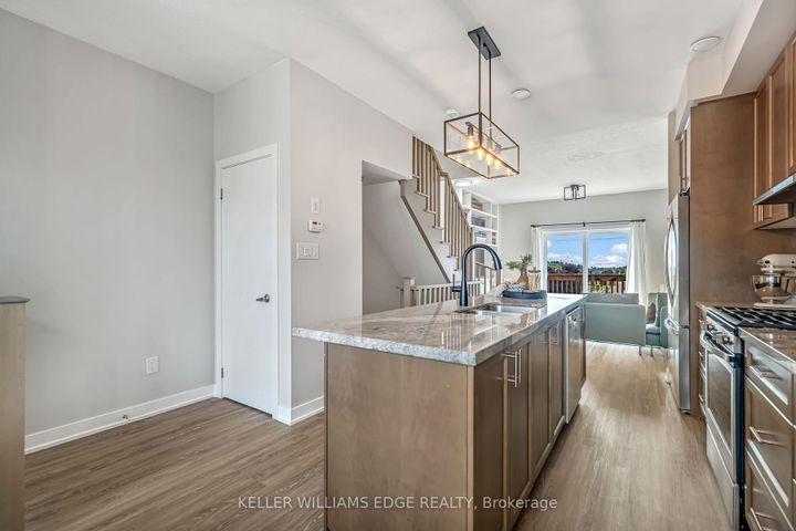 Photo 8 at 19 Mulhollard Lane, Ancaster, Hamilton