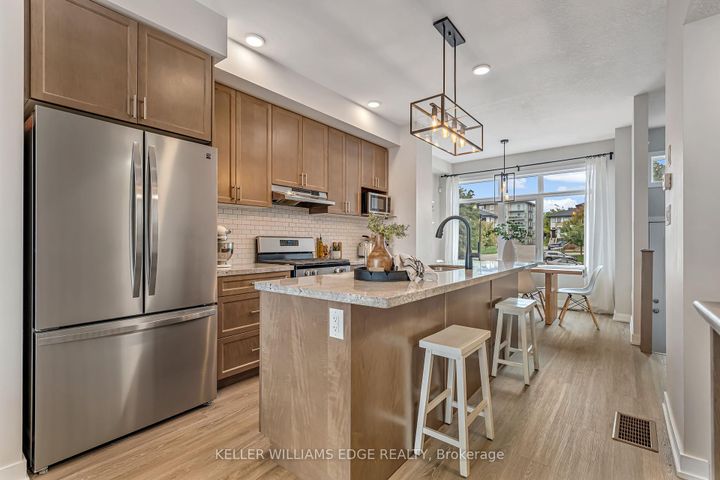 Photo 11 at 19 Mulhollard Lane, Ancaster, Hamilton