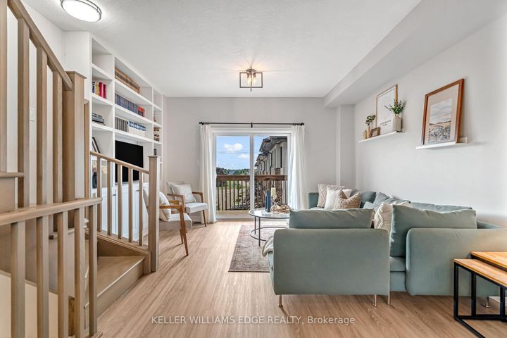 Photo 12 at 19 Mulhollard Lane, Ancaster, Hamilton