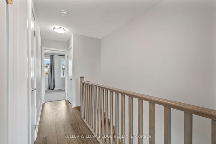 Photo 19 at 19 Mulhollard Lane, Ancaster, Hamilton
