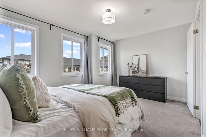 Photo 24 at 19 Mulhollard Lane, Ancaster, Hamilton