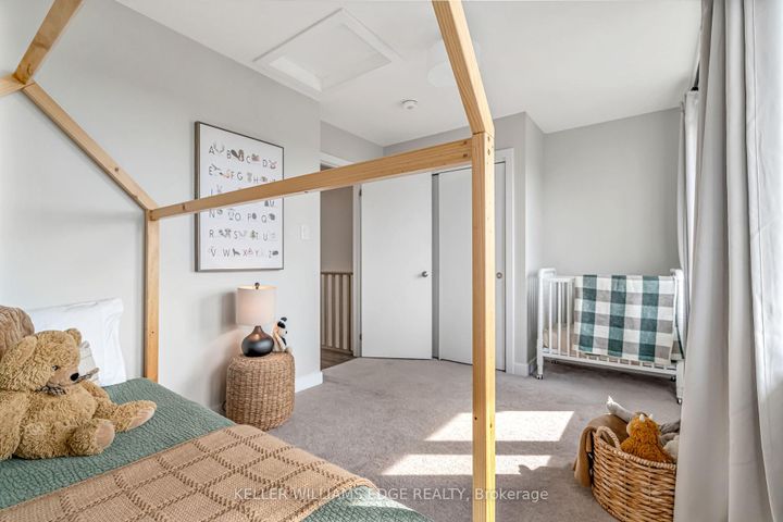 Photo 29 at 19 Mulhollard Lane, Ancaster, Hamilton