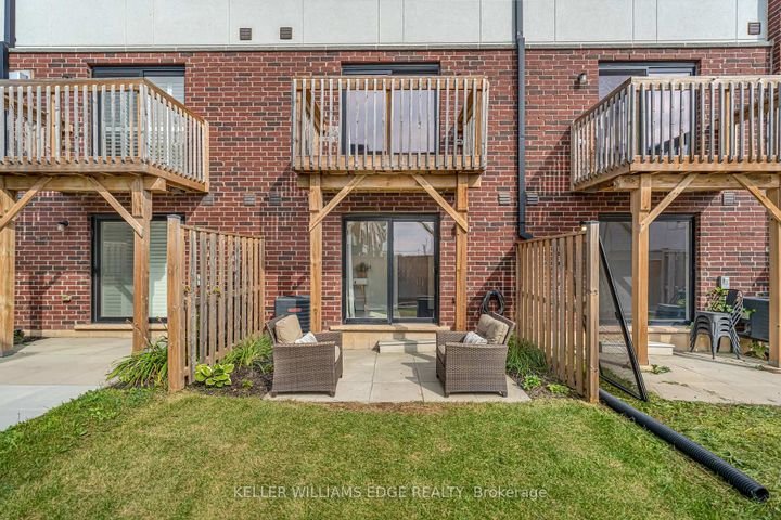 Photo 36 at 19 Mulhollard Lane, Ancaster, Hamilton