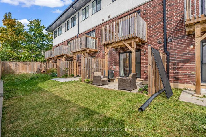 Photo 38 at 19 Mulhollard Lane, Ancaster, Hamilton