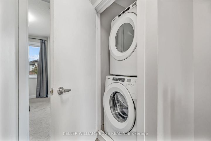 Photo 39 at 19 Mulhollard Lane, Ancaster, Hamilton