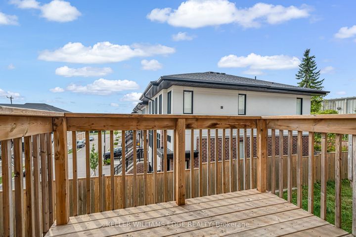 Photo 40 at 19 Mulhollard Lane, Ancaster, Hamilton