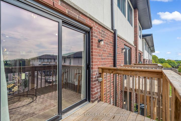Photo 41 at 19 Mulhollard Lane, Ancaster, Hamilton