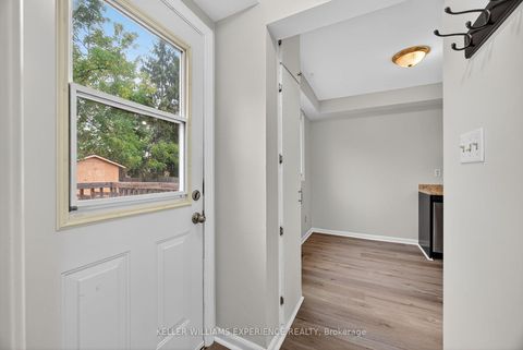 Photo 5 at 79 CARLTON Road, Cundles East, Barrie