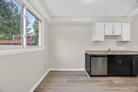 Photo 8 at 79 CARLTON Road, Cundles East, Barrie