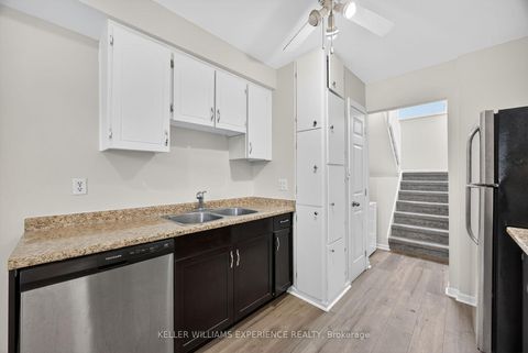 Photo 11 at 79 CARLTON Road, Cundles East, Barrie