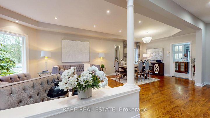 Photo 5 at 68 Kirkbride Crescent, Maple, Vaughan
