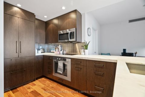 Photo 6 at 720 - 1 Benvenuto Place, Casa Loma, Toronto