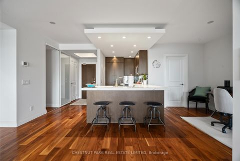 Photo 7 at 720 - 1 Benvenuto Place, Casa Loma, Toronto
