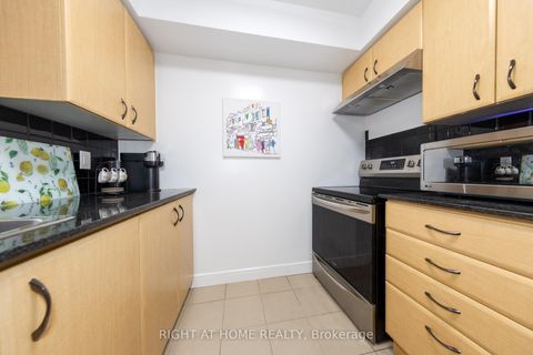 Photo 6 at 2216 - 31 Bales Avenue, Willowdale East, Toronto