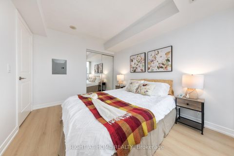 Photo 14 at 2216 - 31 Bales Avenue, Willowdale East, Toronto