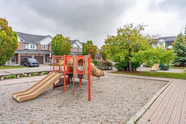 Photo 31 at 69 - 6830 Meadowvale Town Centre, Meadowvale, Mississauga