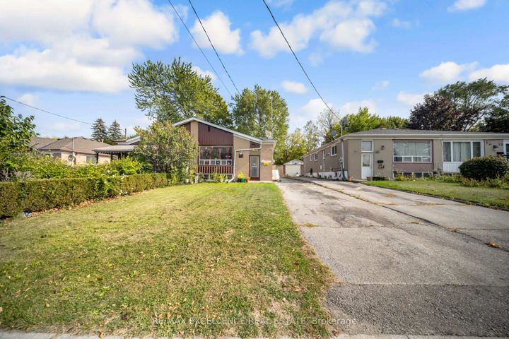 Photo 1 at 43 Porchester Drive, Woburn, Toronto