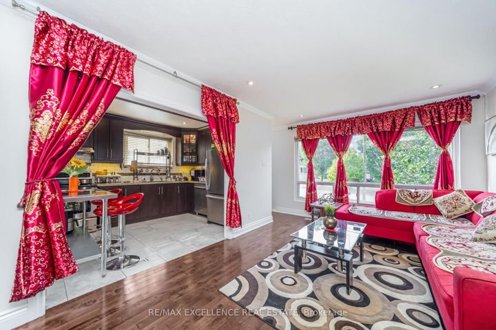 Photo 9 at 43 Porchester Drive, Woburn, Toronto
