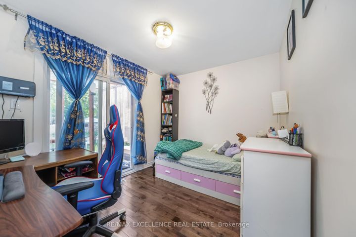 Photo 20 at 43 Porchester Drive, Woburn, Toronto