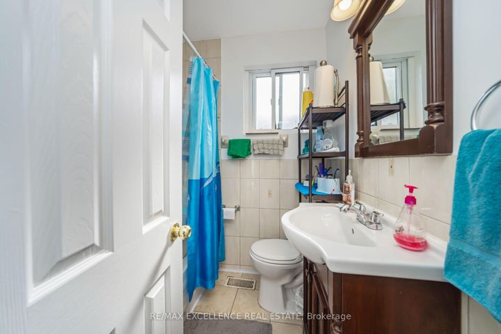 Photo 22 at 43 Porchester Drive, Woburn, Toronto