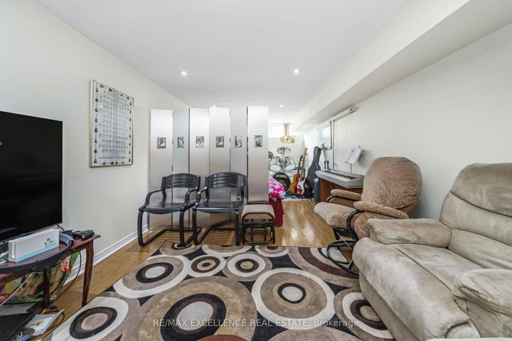 Photo 27 at 43 Porchester Drive, Woburn, Toronto