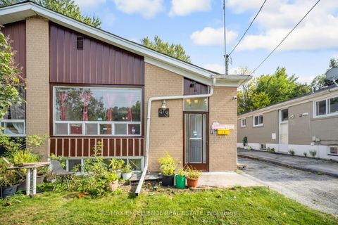 Photo 3 at 43 Porchester Drive, Woburn, Toronto
