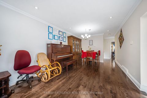 Photo 7 at 43 Porchester Drive, Woburn, Toronto