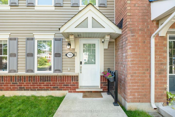 Photo 2 at 13 Portsdown Road, Northwest Brampton, Brampton