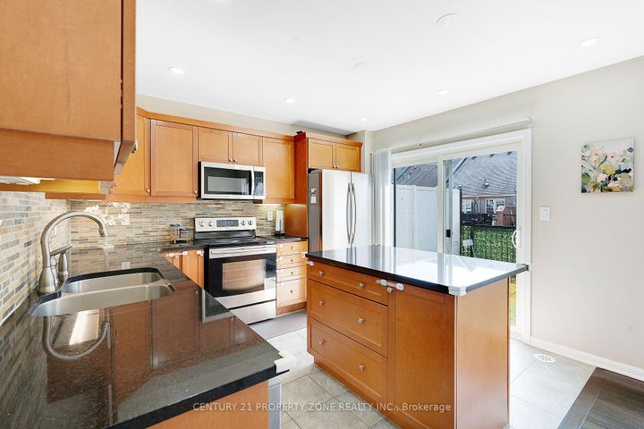 Photo 8 at 13 Portsdown Road, Northwest Brampton, Brampton