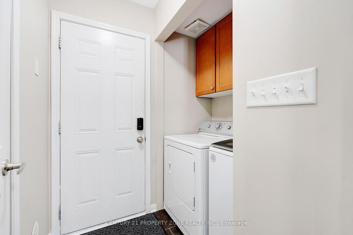 Photo 22 at 13 Portsdown Road, Northwest Brampton, Brampton