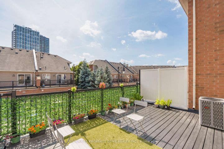 Photo 24 at 13 Portsdown Road, Northwest Brampton, Brampton