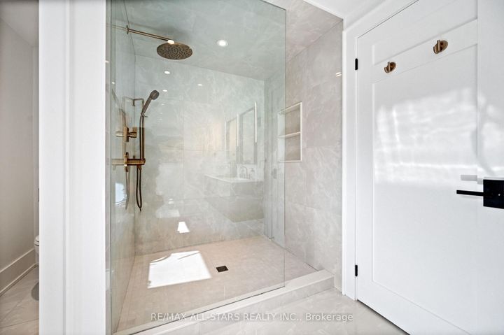 Photo 33 at 45 Rosemead Close, Unionville, Markham