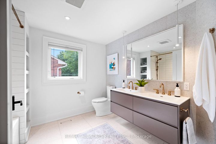 Photo 38 at 45 Rosemead Close, Unionville, Markham