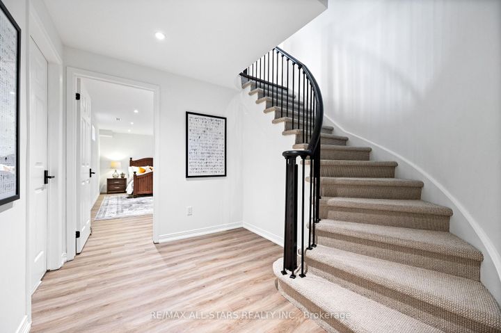 Photo 39 at 45 Rosemead Close, Unionville, Markham
