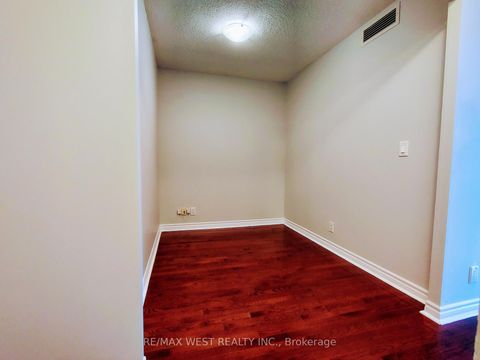 Photo 3 at 1301 - 1 Elm Drive W, City Centre, Mississauga