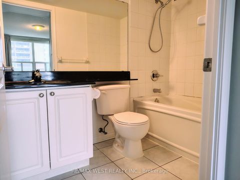 Photo 13 at 1301 - 1 Elm Drive W, City Centre, Mississauga