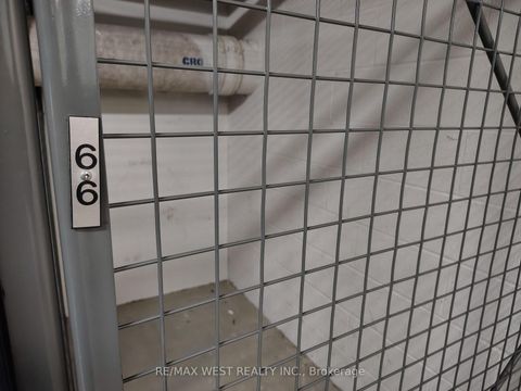 Photo 14 at 1301 - 1 Elm Drive W, City Centre, Mississauga