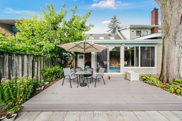 Photo 5 at 35 Ridgehill Drive, Brampton South, Brampton