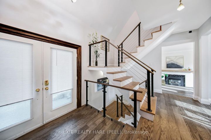 Photo 6 at 35 Ridgehill Drive, Brampton South, Brampton