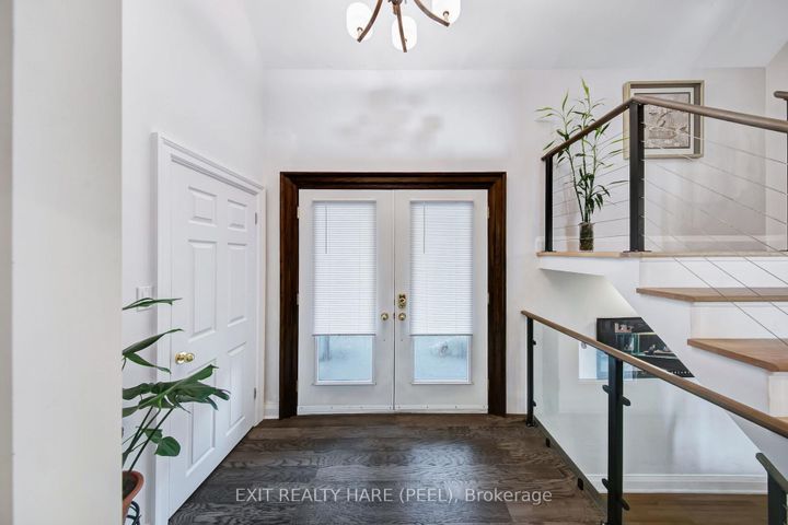 Photo 7 at 35 Ridgehill Drive, Brampton South, Brampton
