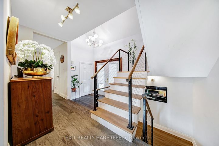 Photo 9 at 35 Ridgehill Drive, Brampton South, Brampton