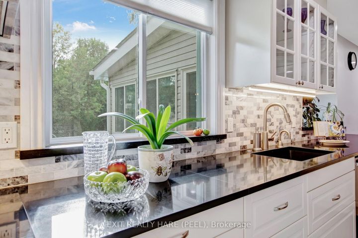 Photo 12 at 35 Ridgehill Drive, Brampton South, Brampton
