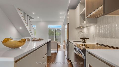 Photo 15 at 3055 Trailside Drive, GO Glenorchy, Oakville