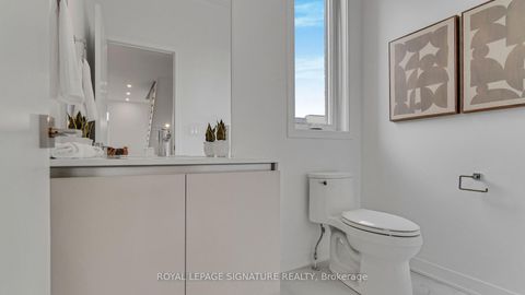 Photo 17 at 3055 Trailside Drive, GO Glenorchy, Oakville