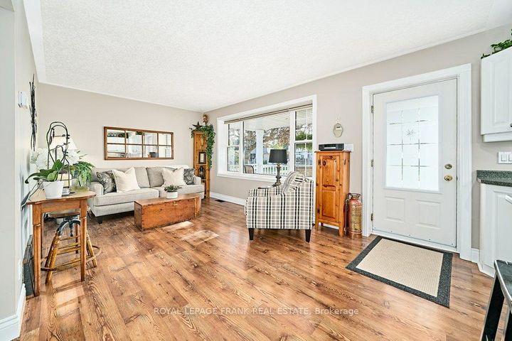 Photo 4 at 483 Nipigon Street, McLaughlin, Oshawa