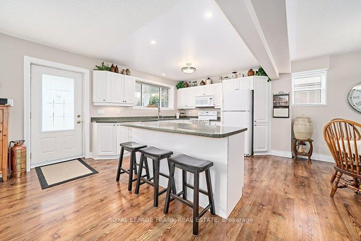 Photo 6 at 483 Nipigon Street, McLaughlin, Oshawa