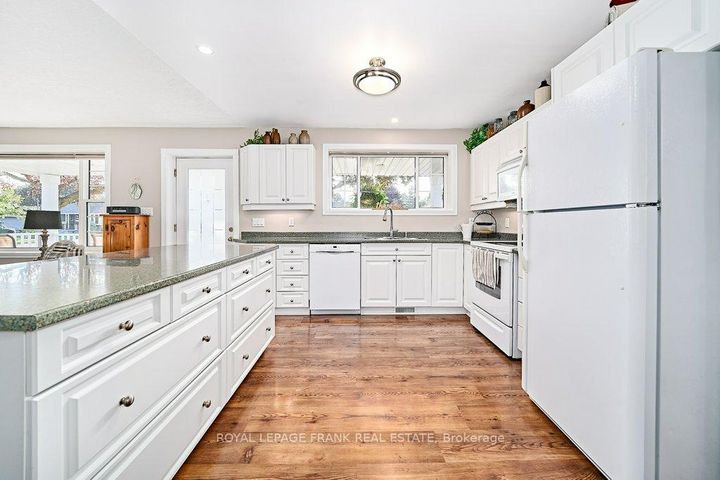 Photo 7 at 483 Nipigon Street, McLaughlin, Oshawa