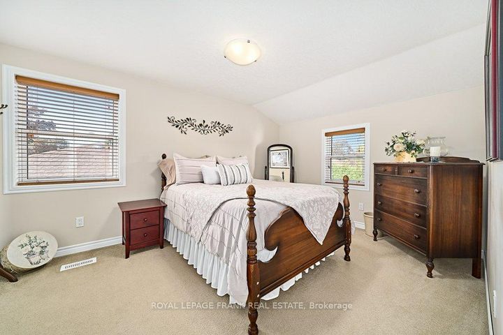 Photo 13 at 483 Nipigon Street, McLaughlin, Oshawa