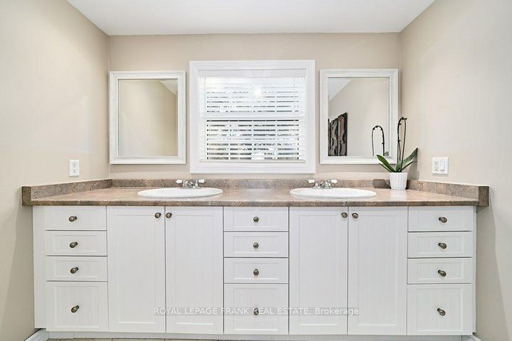 Photo 15 at 483 Nipigon Street, McLaughlin, Oshawa
